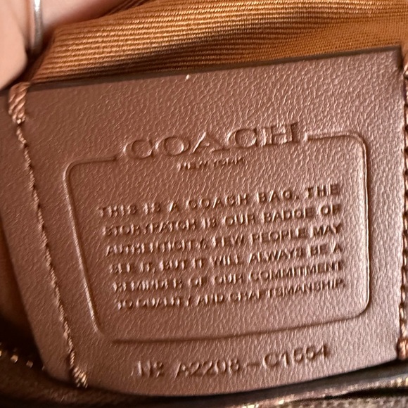 Coach crossbody authentic - Picture 4 of 9